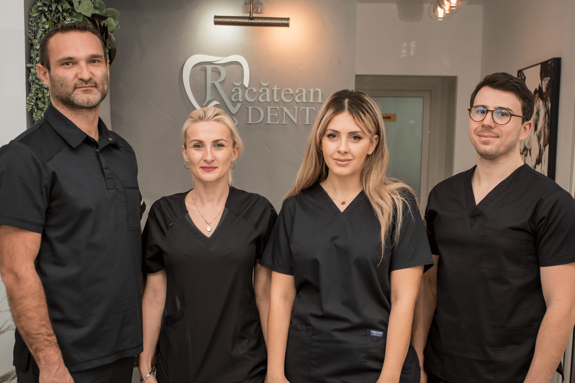 Echipa medicală a cabinetului Răcătean Dent, Deva